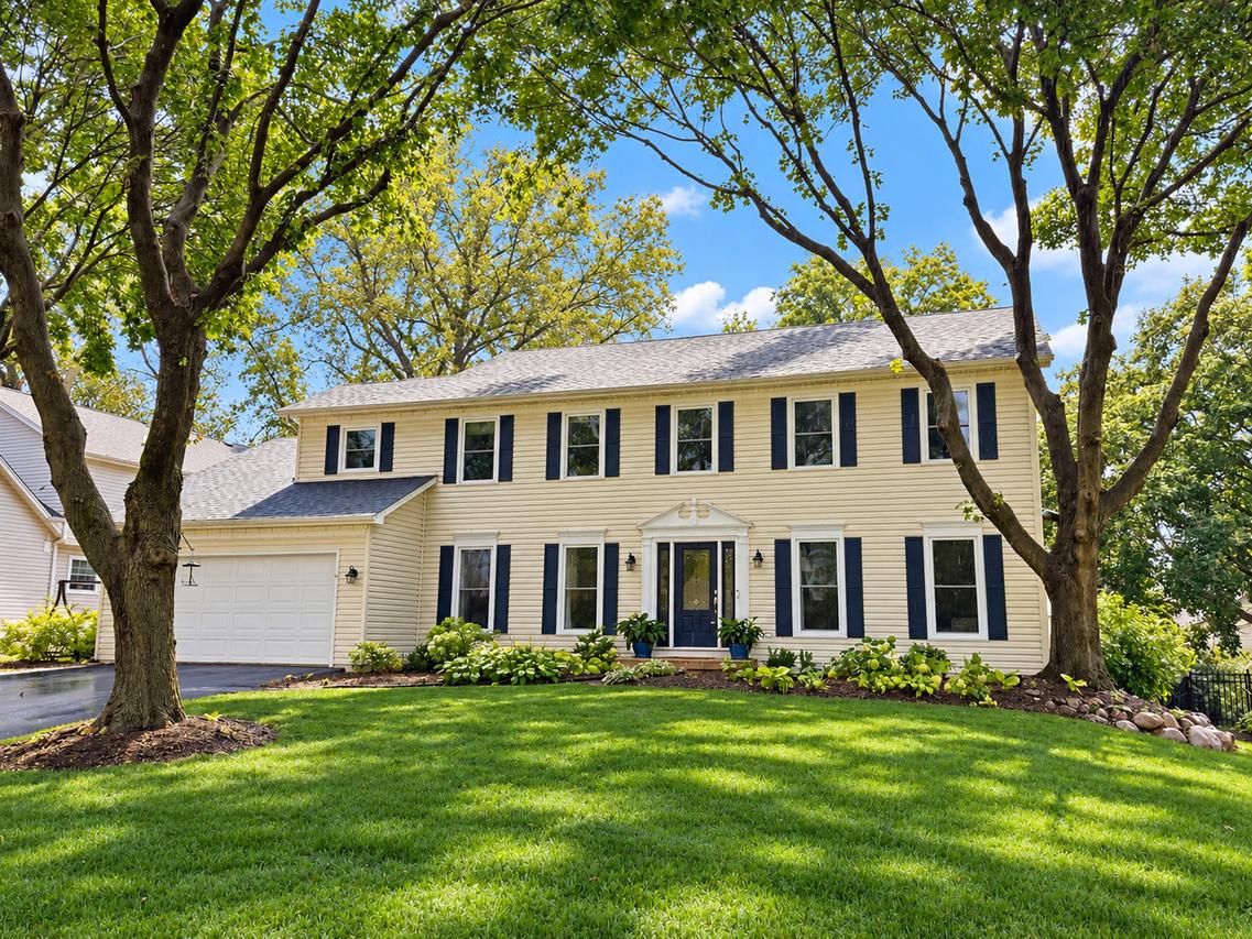 163 Stonegate Ct., Glen Ellyn, IL 60137