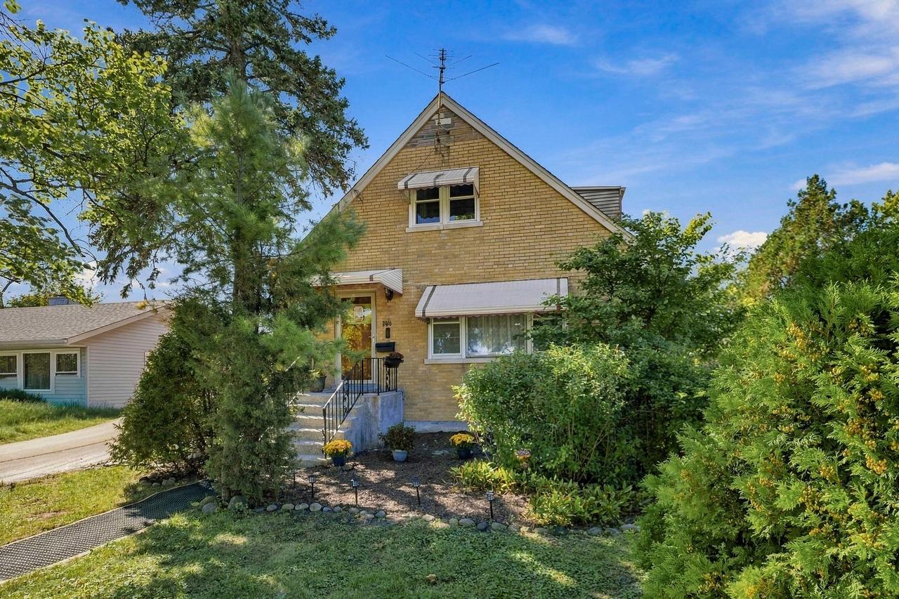 2916 S 9th Ave., Broadview, IL 60155