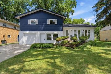New Homes For Sale This Week That Attend Aptakisic Junior High School: September 25th to October 1st