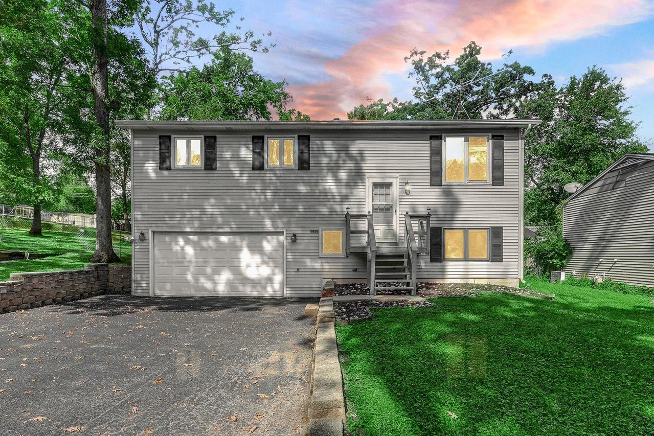 8910 Memory Tr., Wonder Lake, IL 60097