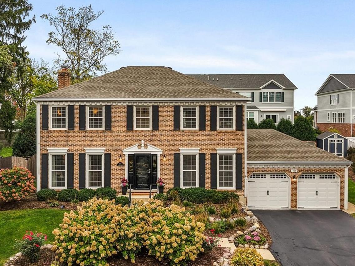 774 Glenbard Rd., Glen Ellyn, IL 60137