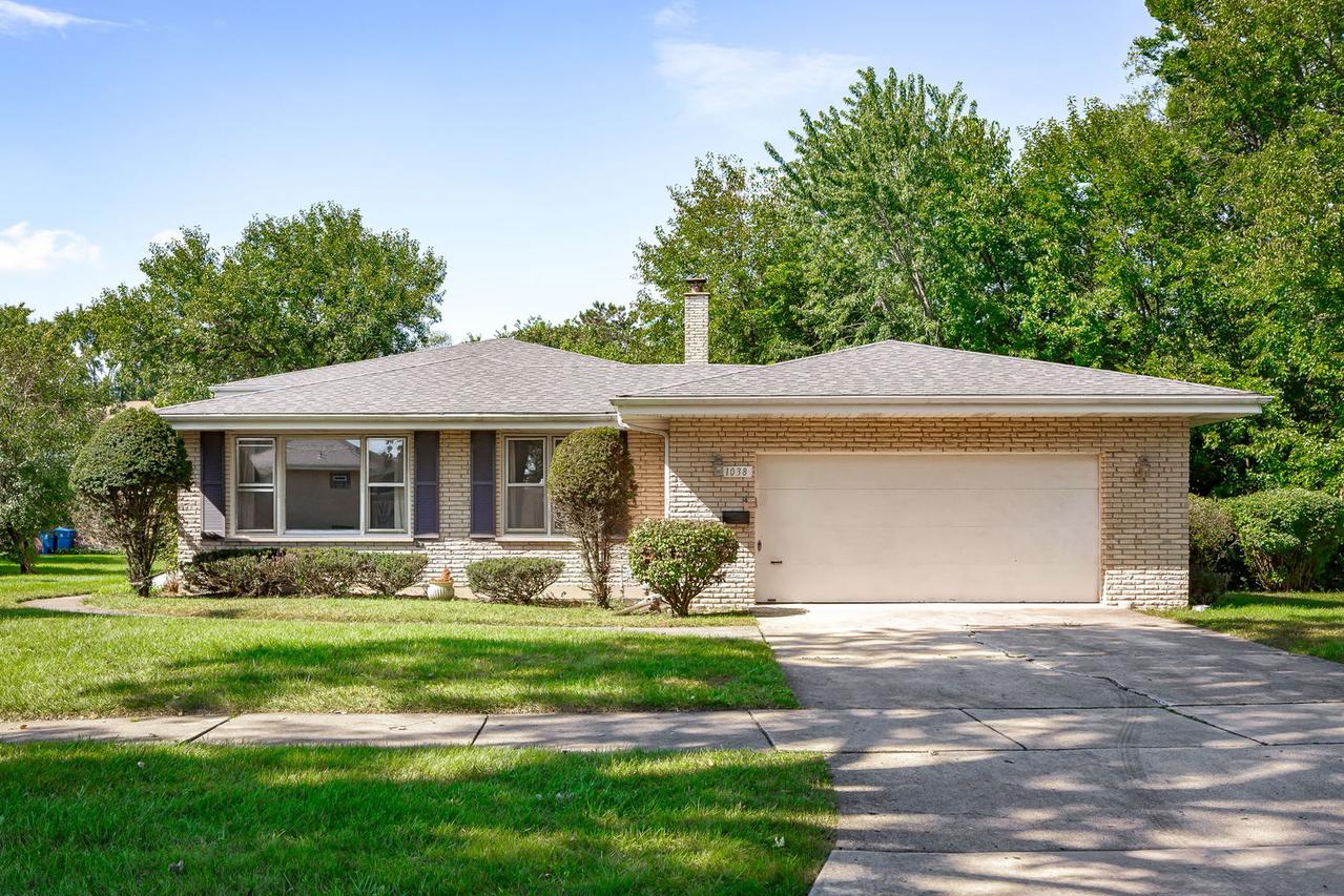 1038 S Sunset Ave., Elmhurst, IL 60126