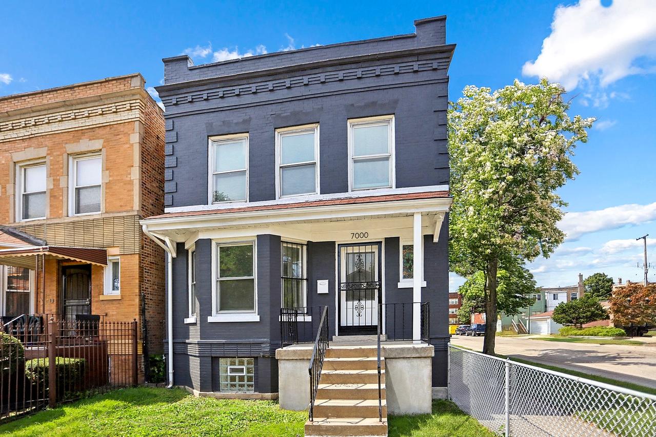 7000 S Eberhart Ave., Chicago, IL 60637