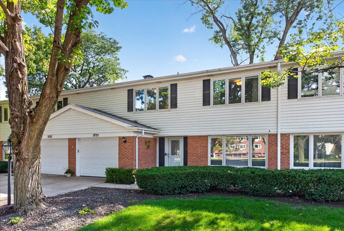 2725 E Bel Aire Dr., Arlington Heights, IL 60004