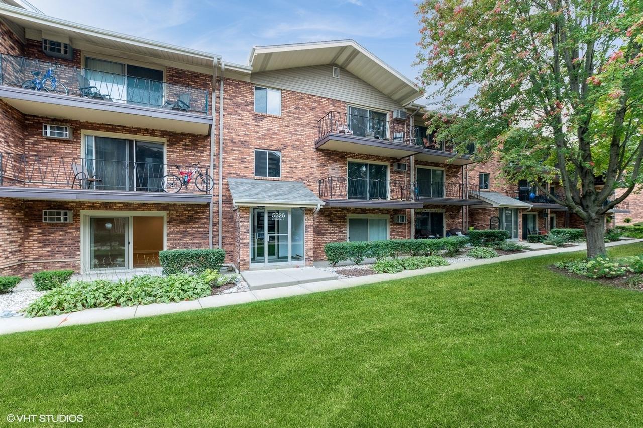 5326 Waterbury Ln. #1002, Crestwood, IL 60418