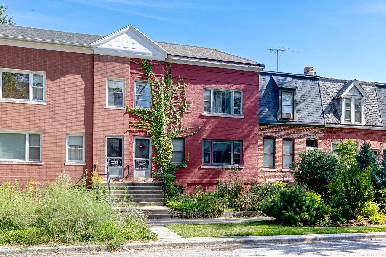 11347 S Saint Lawrence Ave., Chicago, IL 60628