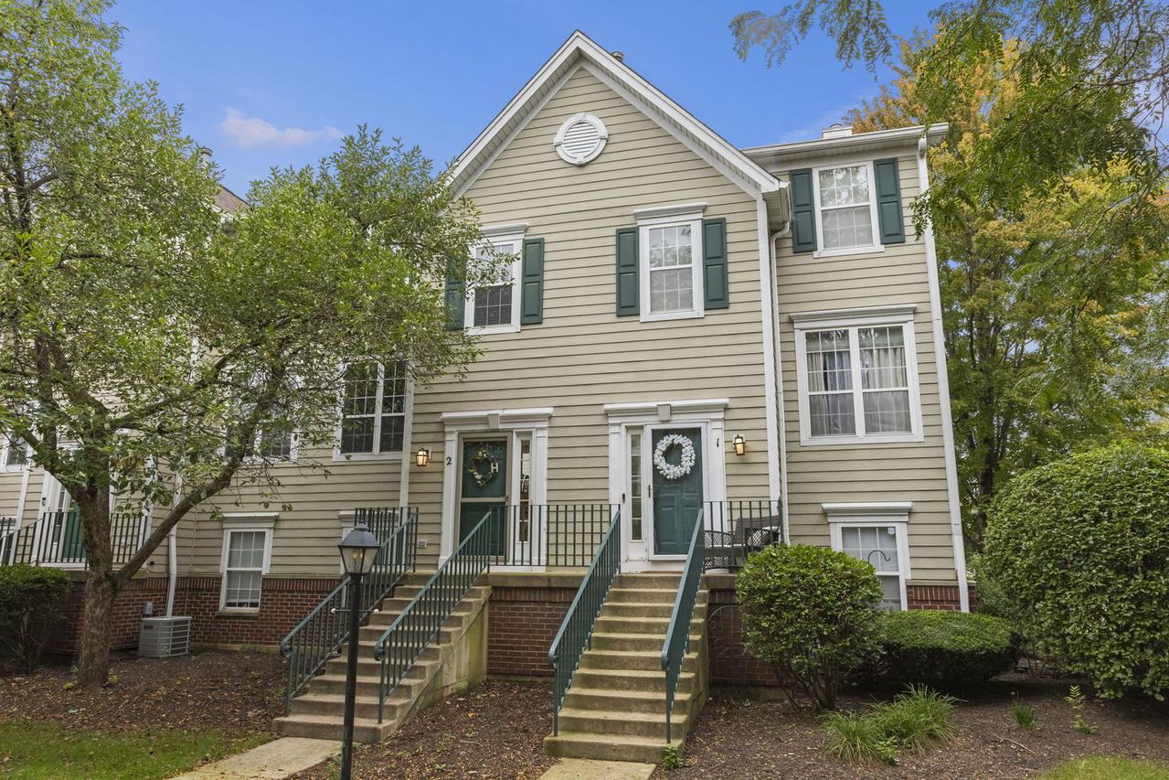 1105 Village Center Pkwy. #2, Aurora, IL 60506