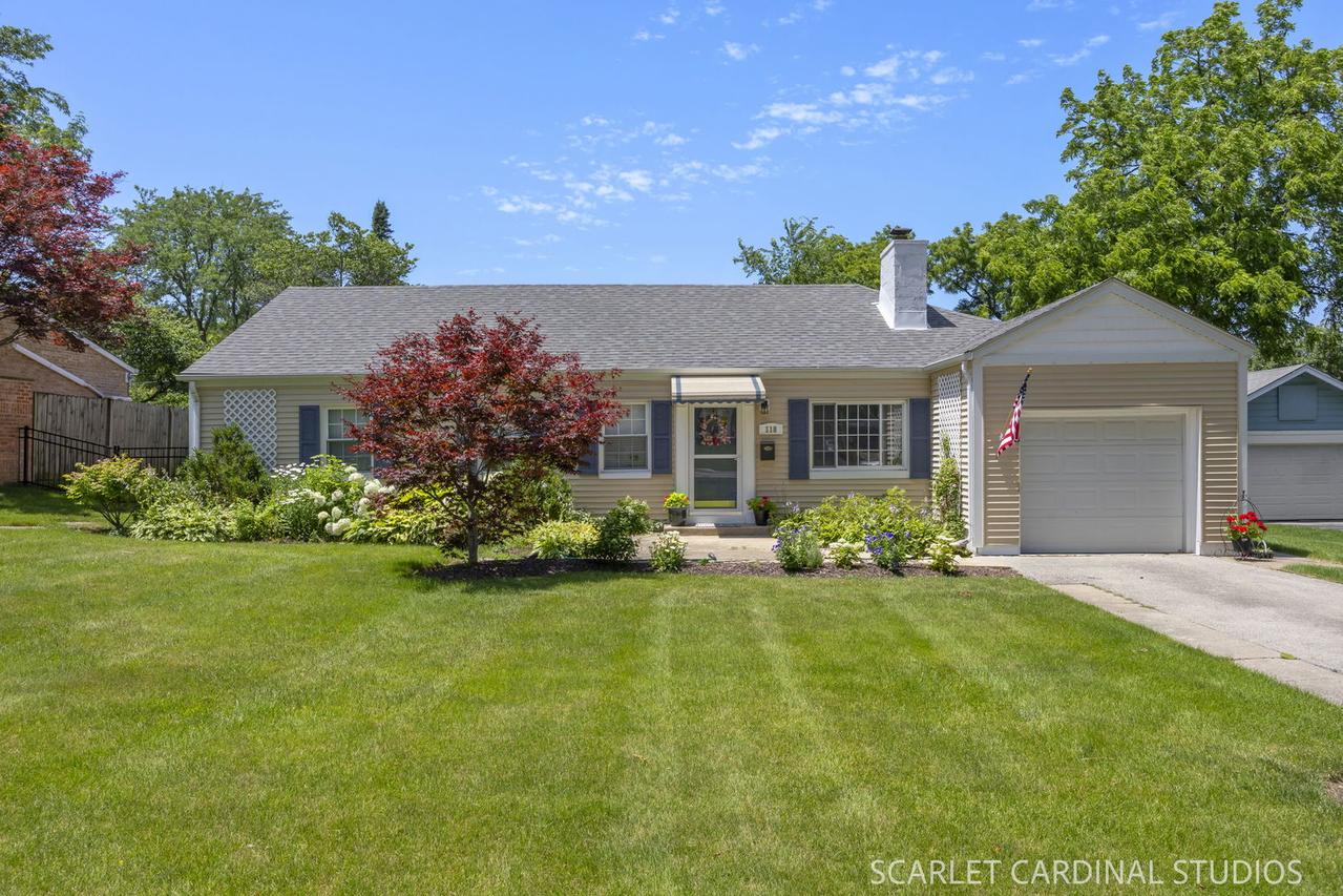 118 S President St., Wheaton, IL 60187
