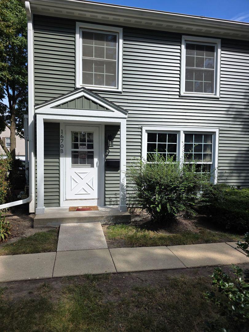1670 Monticello Ct. #B, Wheaton, IL 60189