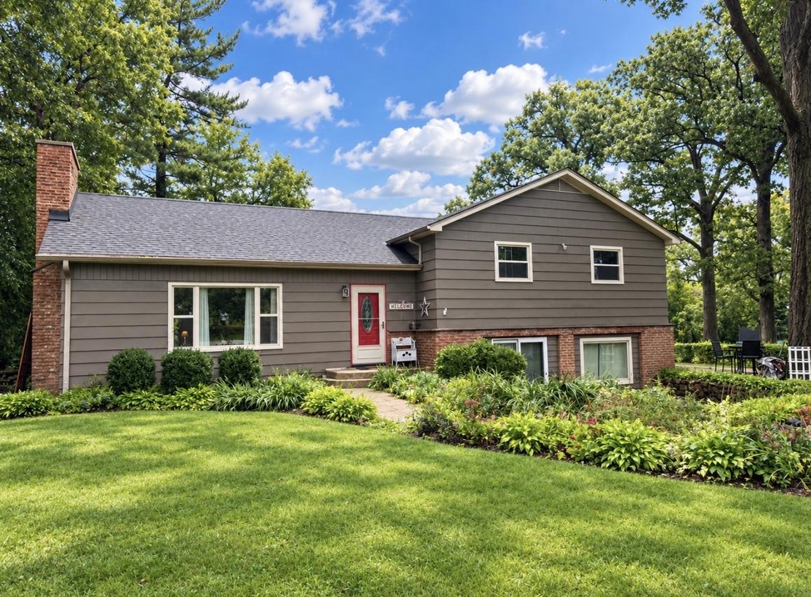 10874 E Flagg Rd., Rochelle, IL 61068