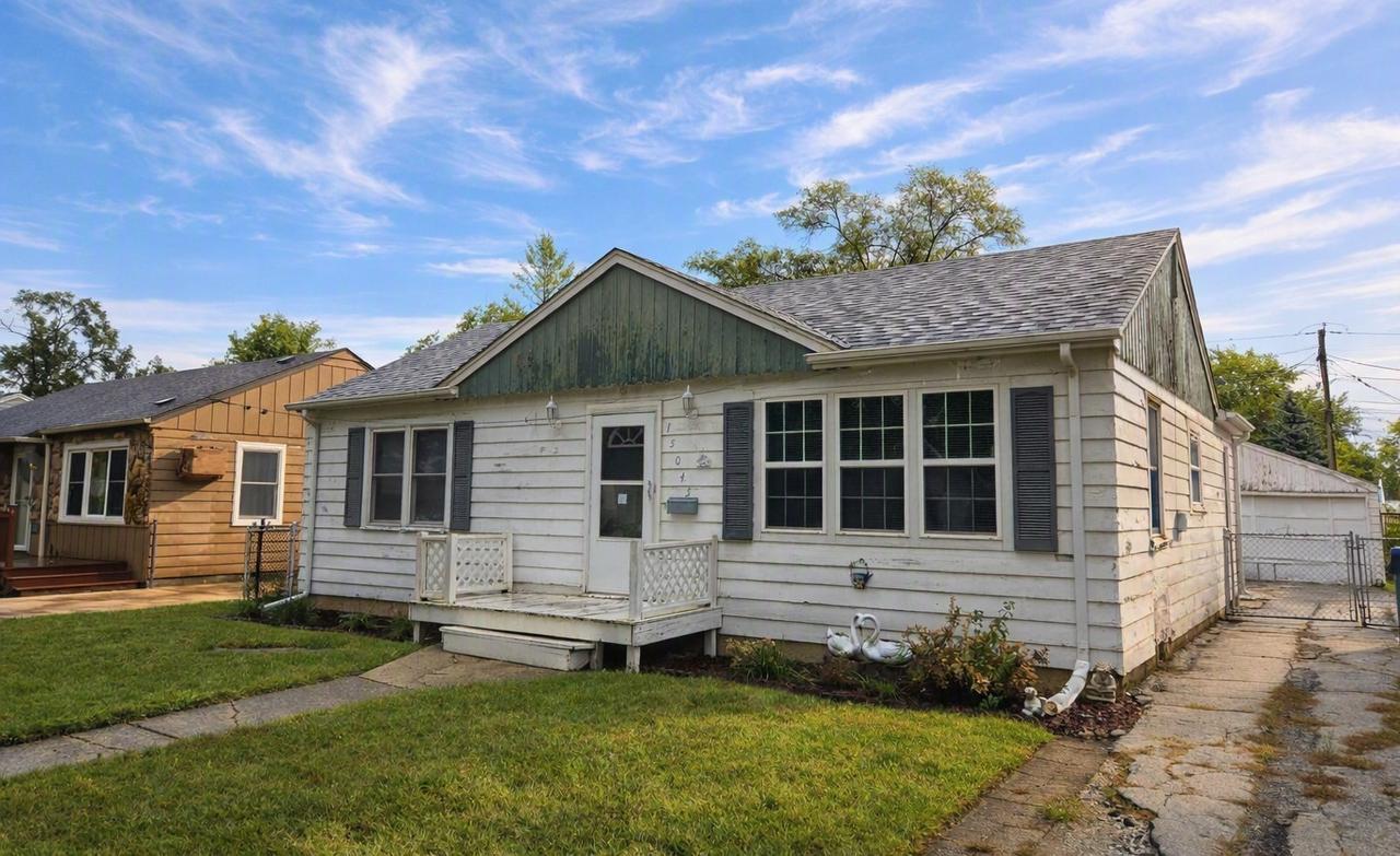 15045 Springfield Ave., Midlothian, IL 60445