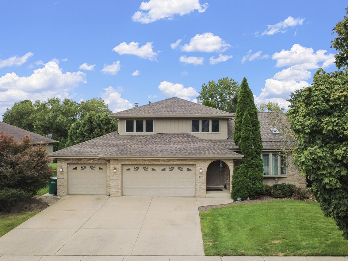 775 Lambeth Ln., New Lenox, IL 60451