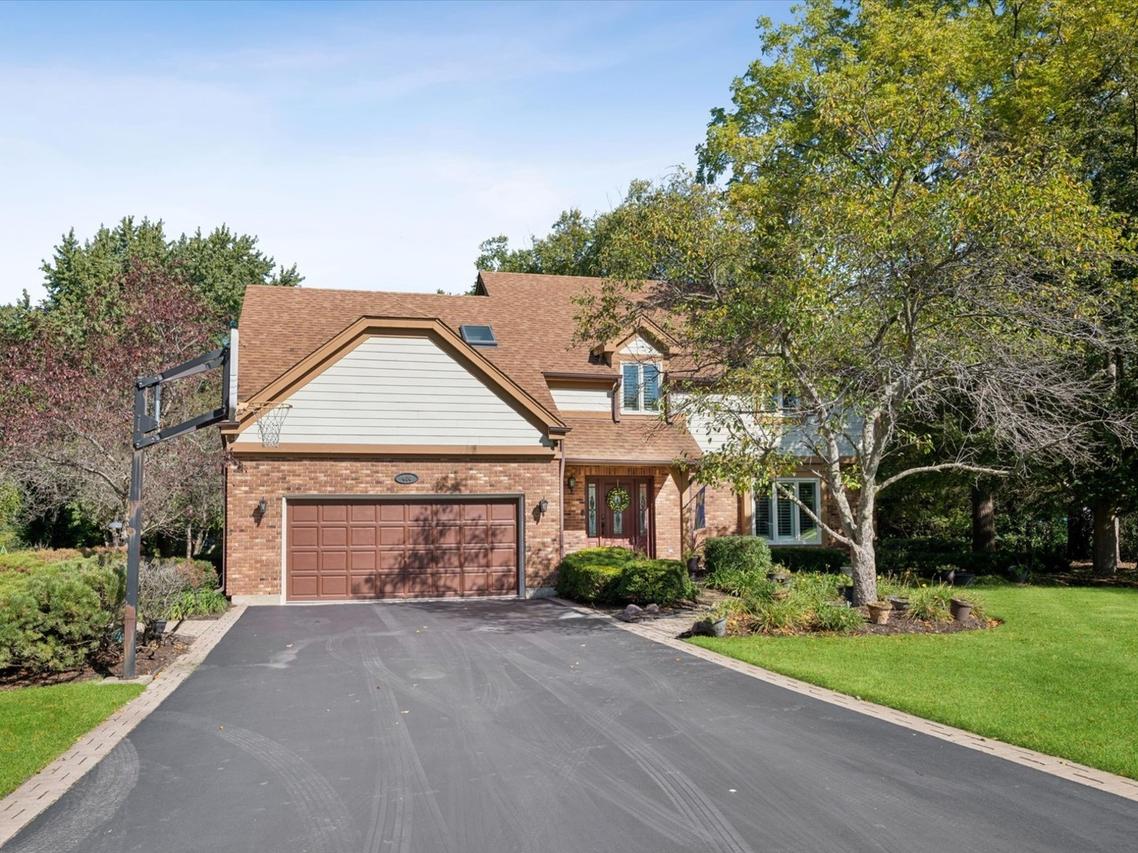 400 Bramble Ln., Deer Park, IL 60010