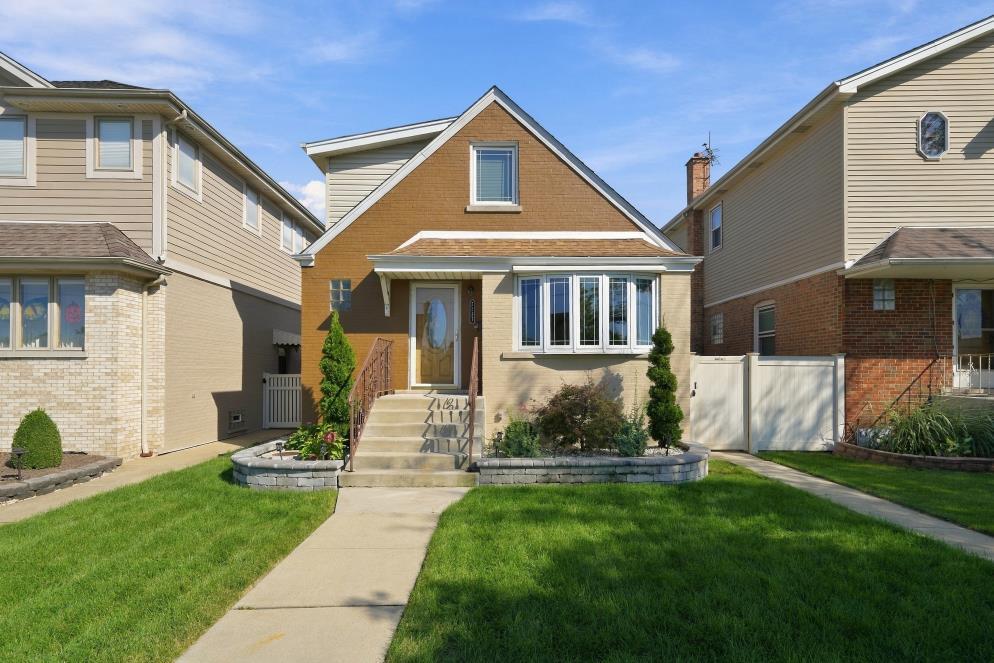 5227 S Mulligan Ave., Chicago, IL 60638