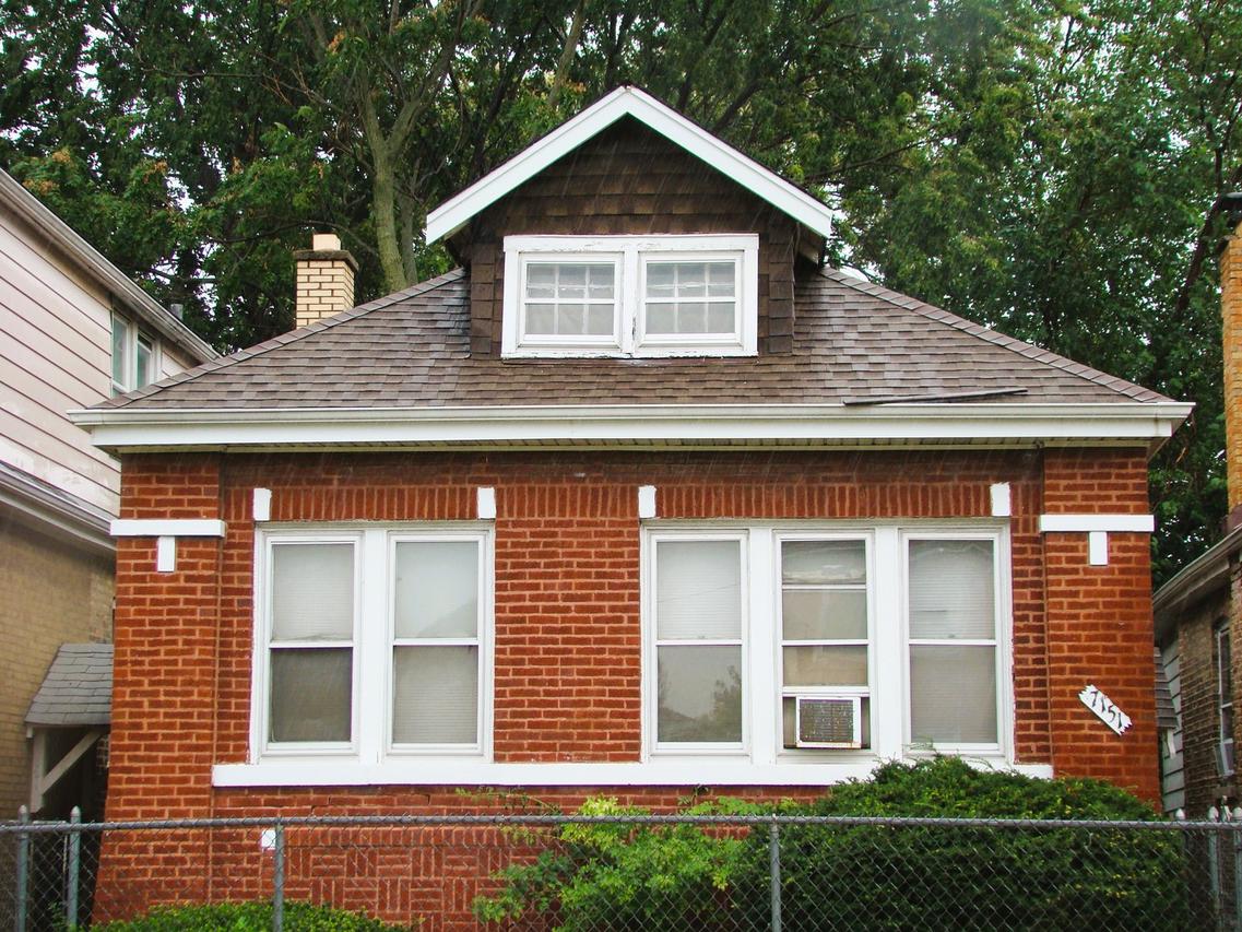 7151 S Rockwell St., Chicago, IL 60629