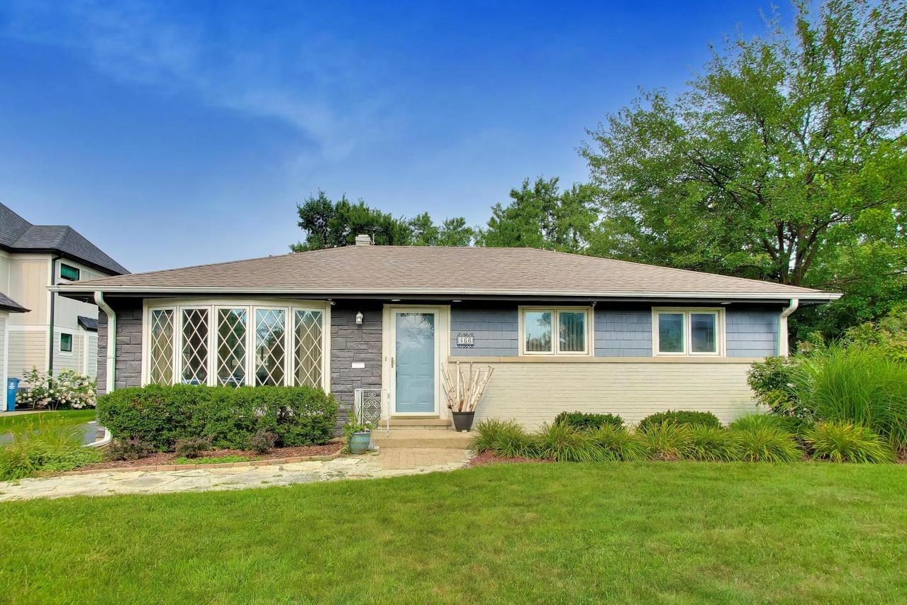 466 N Ridgeland Ave., Elmhurst, IL 60126
