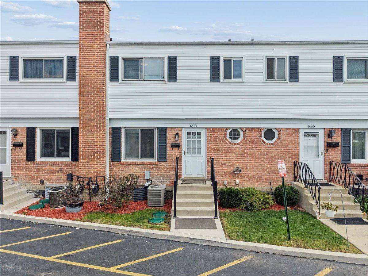 [Address Hidden by Seller], Skokie, IL 60077
