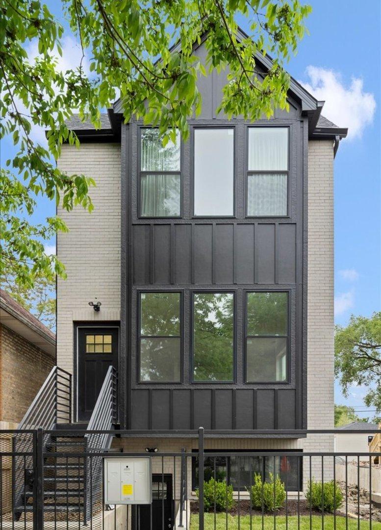 542 N Lawndale Ave., Chicago, IL 60624