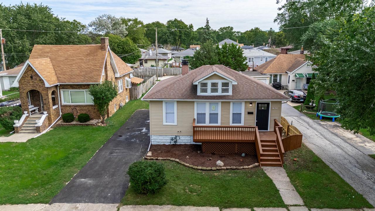 17825 Chicago Ave., Lansing, IL 60438