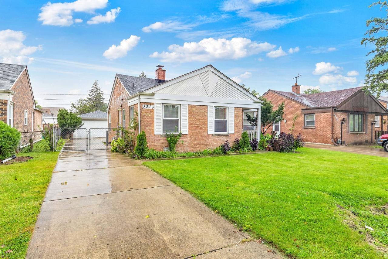 8216 N Caldwell Ave., Niles, IL 60714