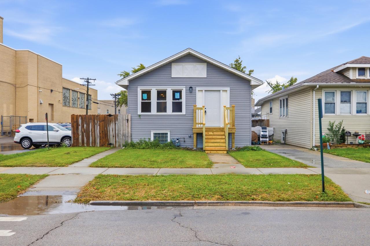2602 Glos Ave., Bellwood, IL 60104