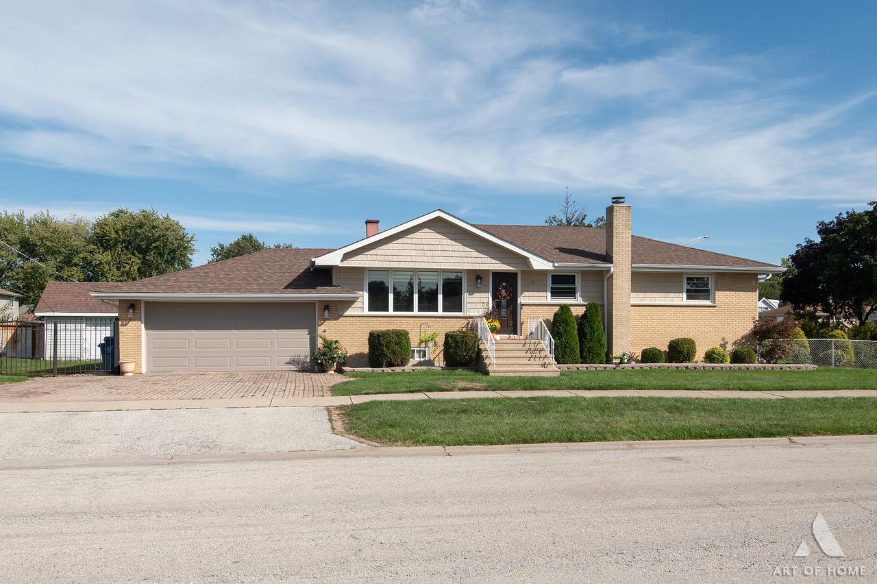 5858 W 82nd St., Burbank, IL 60459