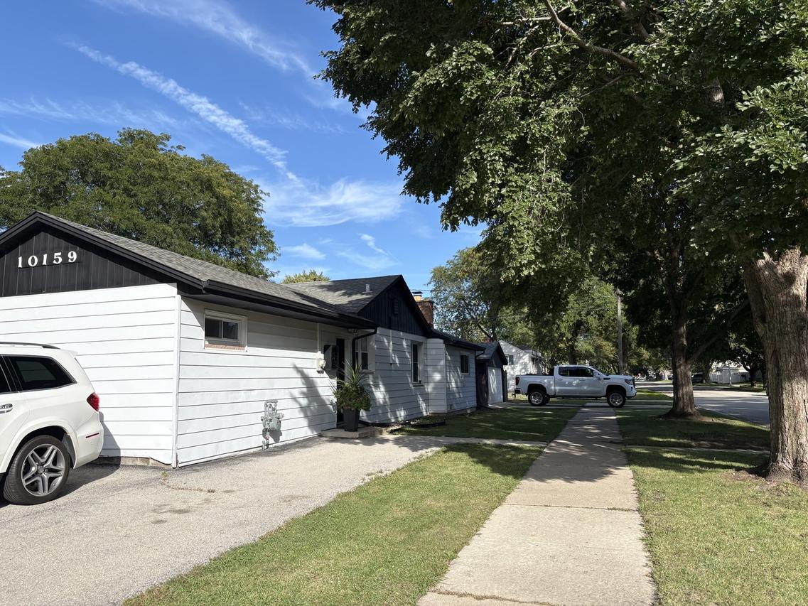 10159 S Kolin Ave., Oak Lawn, IL 60453