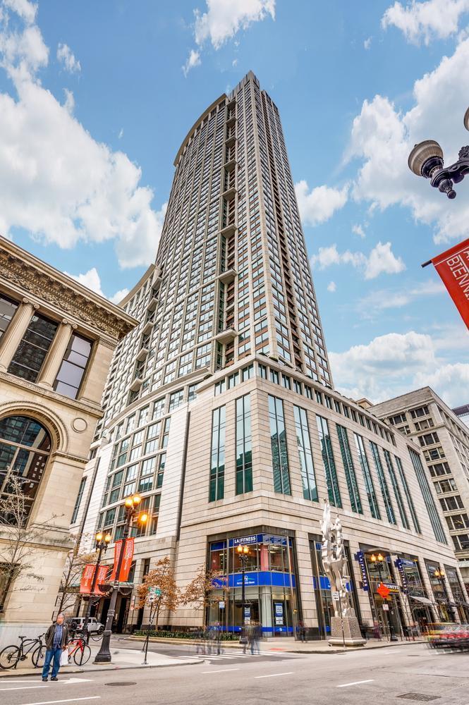 130 N Garland Ct. #2310, Chicago, IL 60602