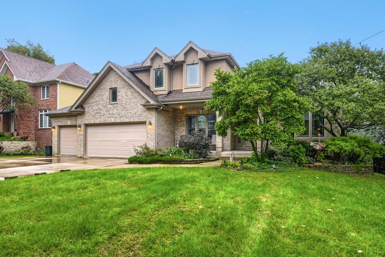 9017 Orchard Rd., Willow Springs, IL 60480
