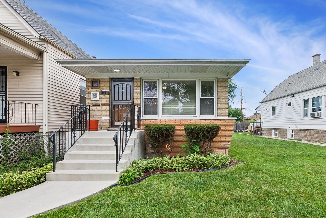 6534 S Bell Ave., Chicago, IL 60636