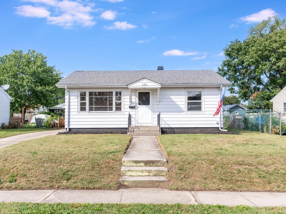 124 Riverside Dr., Montgomery, IL 60538