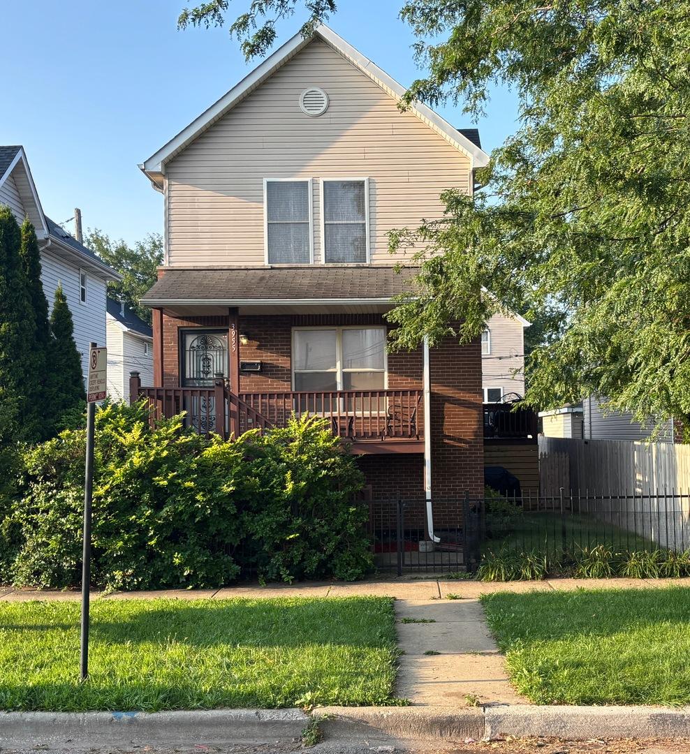 3955 W Huron St., Chicago, IL 60624