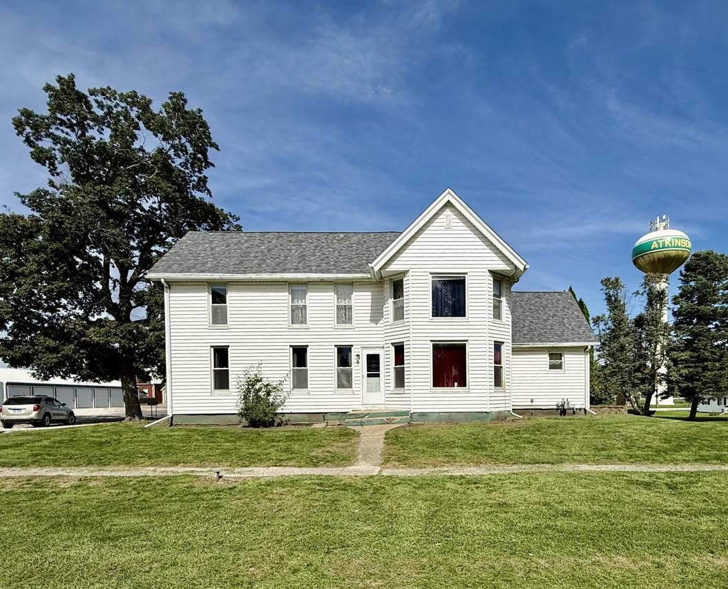 400 N School St., Atkinson, IL 61235