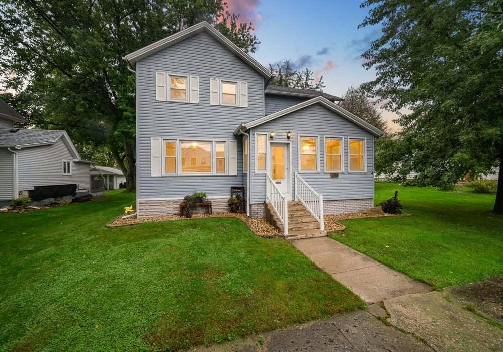 214 N Jackson Ave., Polo, IL 61064