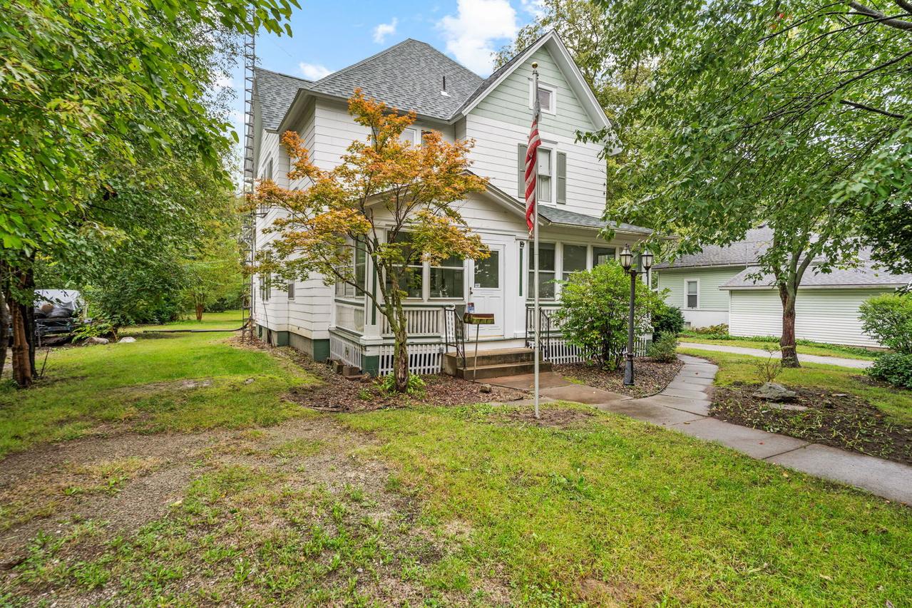 1315 Albany St., Erie, IL 61250