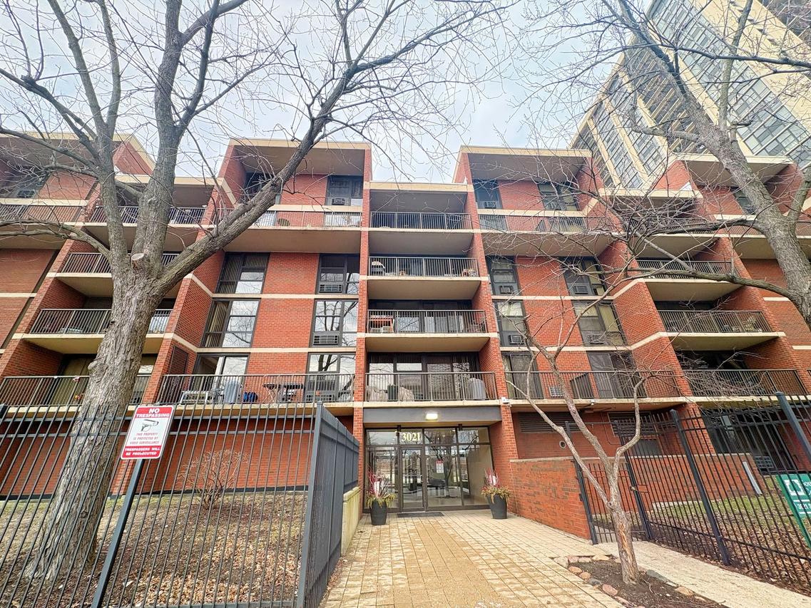 3021 S Michigan Ave. #306, Chicago, IL 60616
