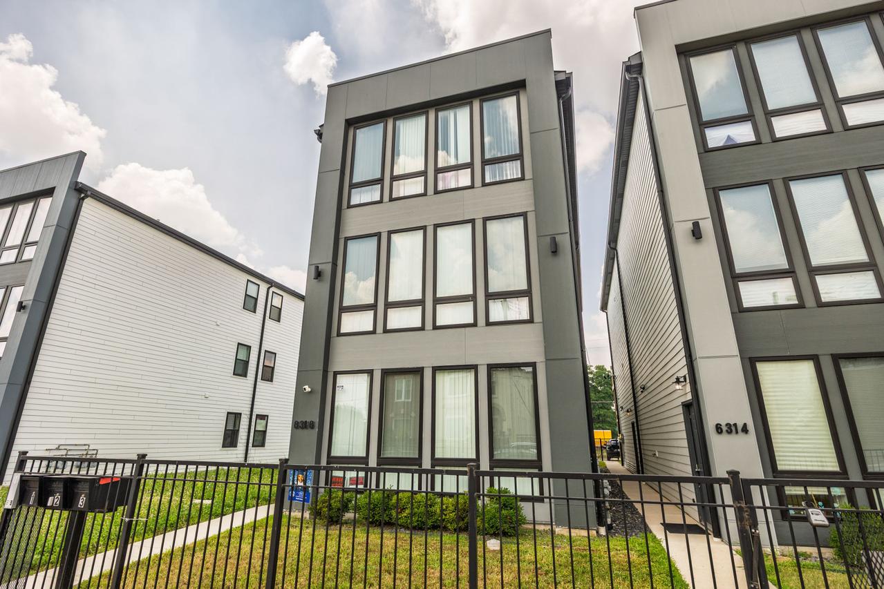 6316 S Evans Ave., Chicago, IL 60637