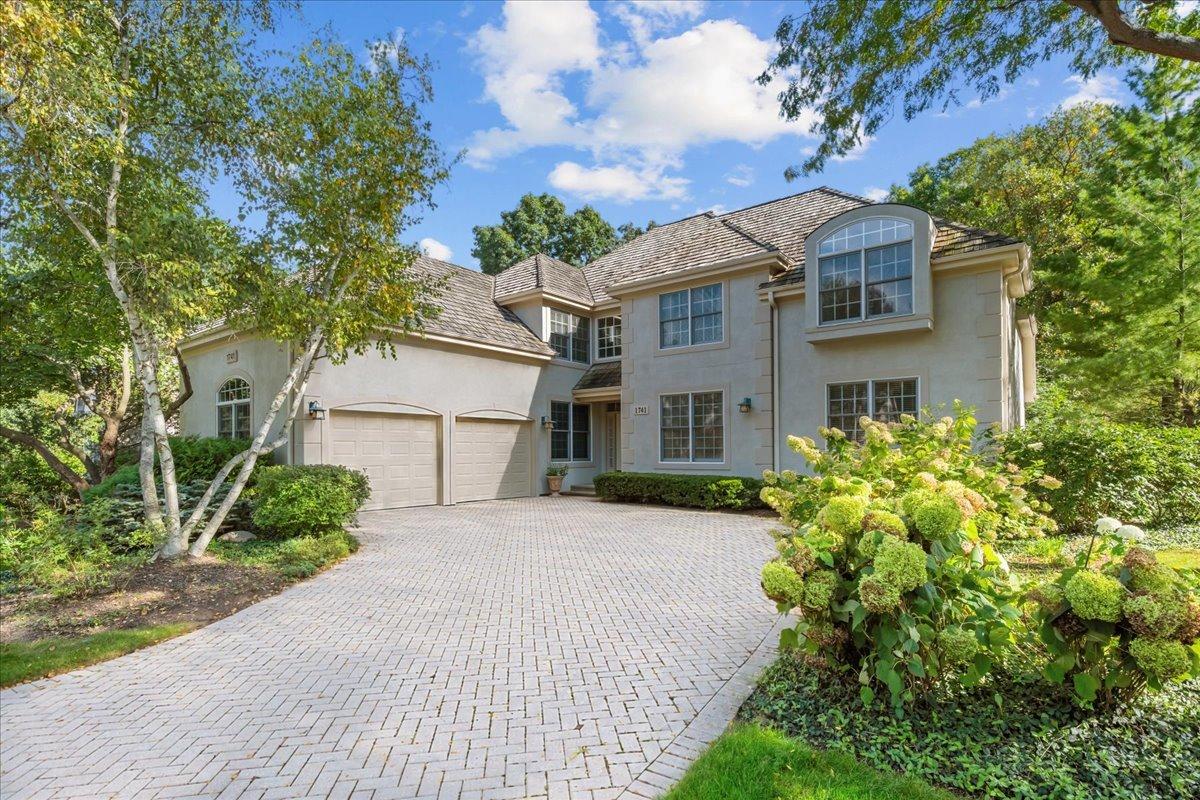 1741 Stanford Ct., Lake Forest, IL 60045