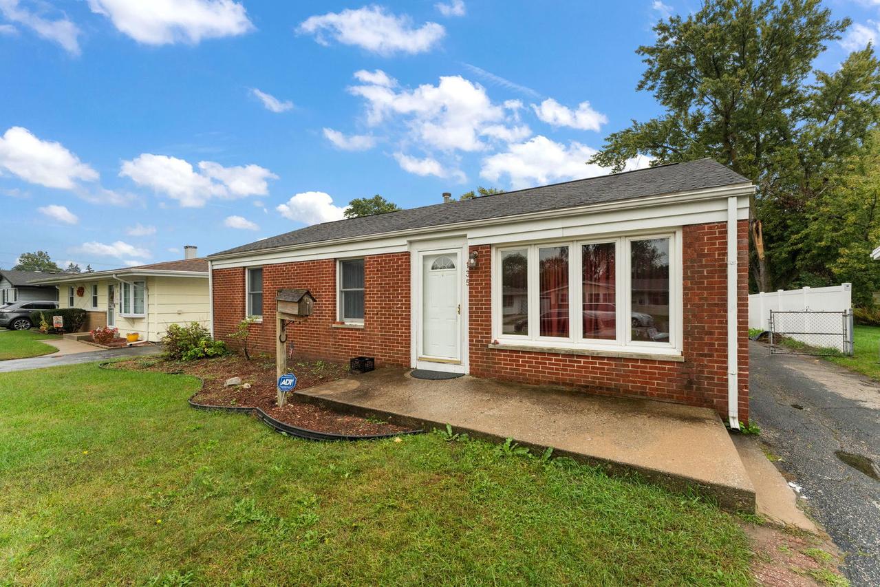 135 Laura Ln., Thornton, IL 60476