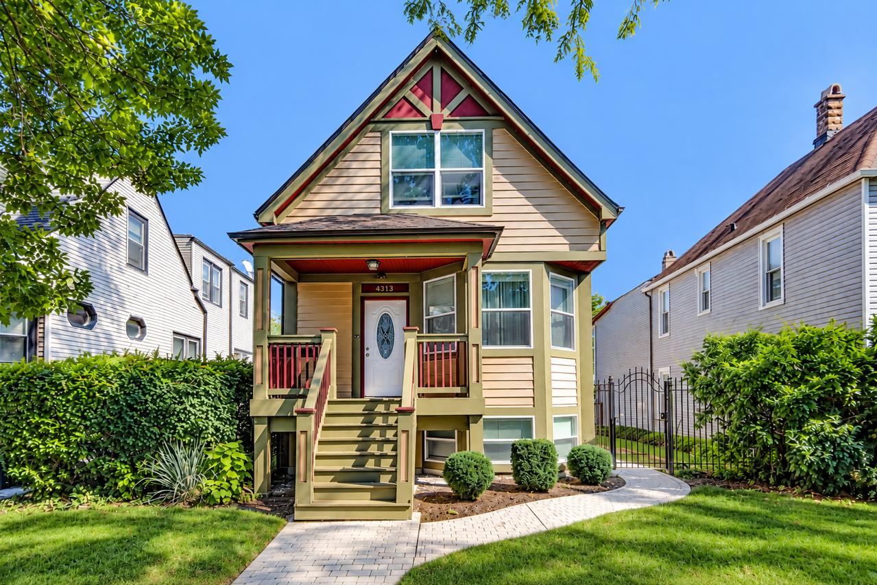 4313 N Ridgeway Ave., Chicago, IL 60618