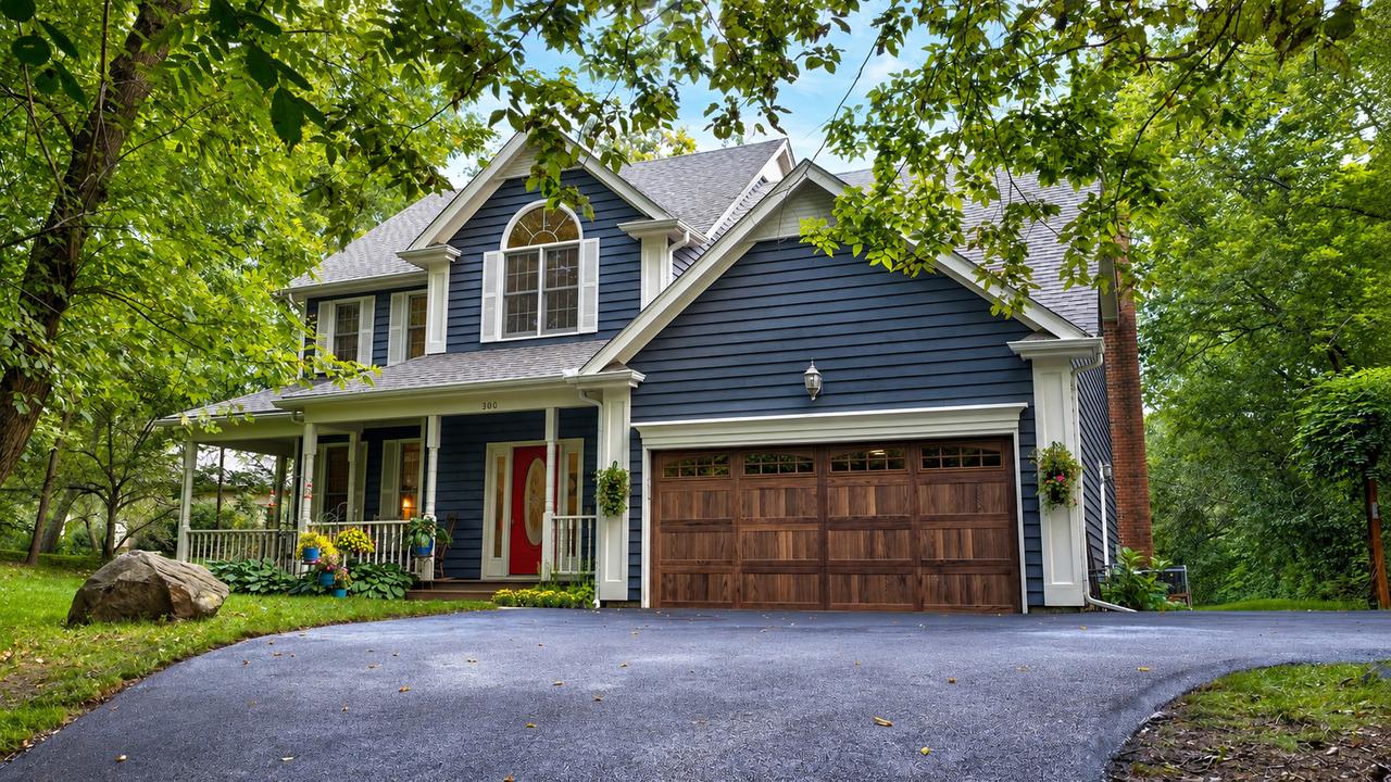 300 White Tail Ln., Ingleside, IL 60041