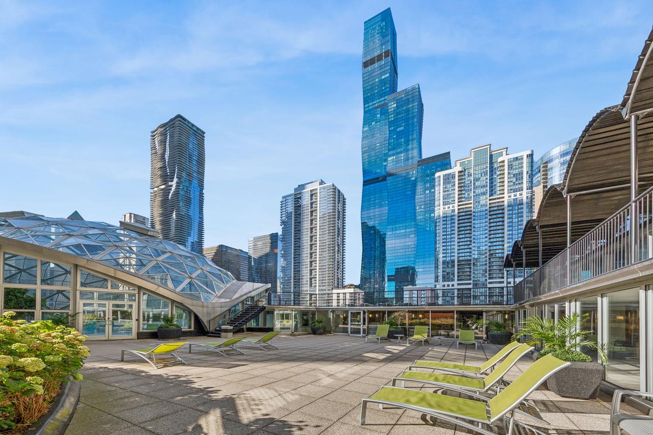400 E Randolph St. #1223, Chicago, IL 60601