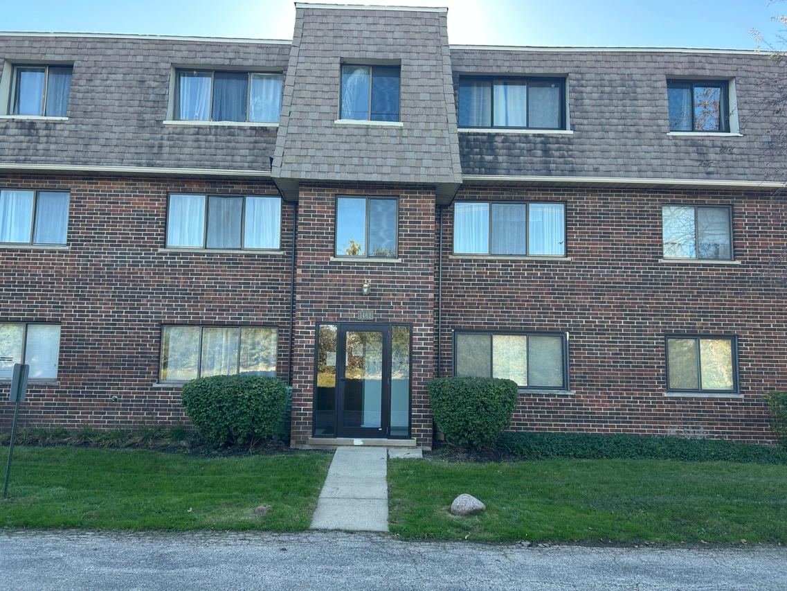 1462 Carol Ct. #3B, Palatine, IL 60074