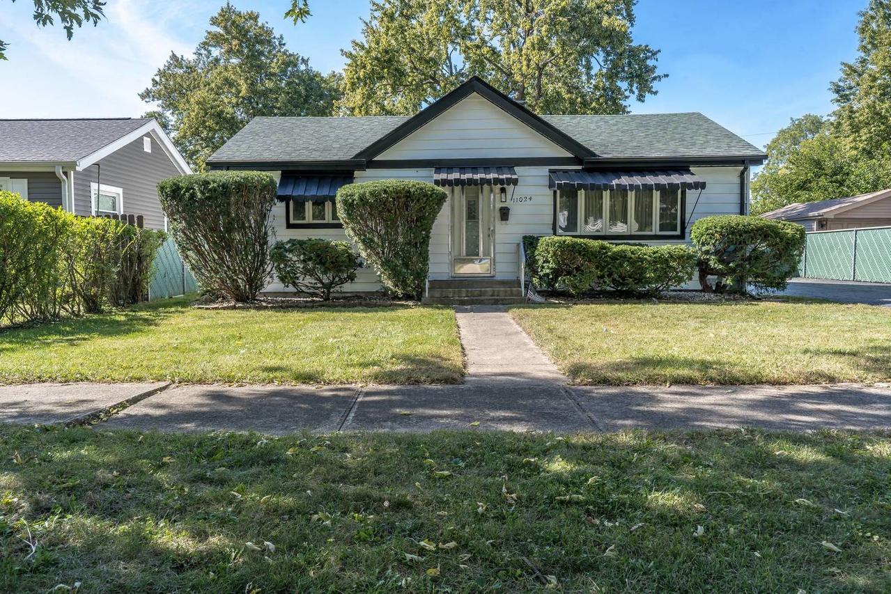 11024 Oxford Ave., Chicago Ridge, IL 60415