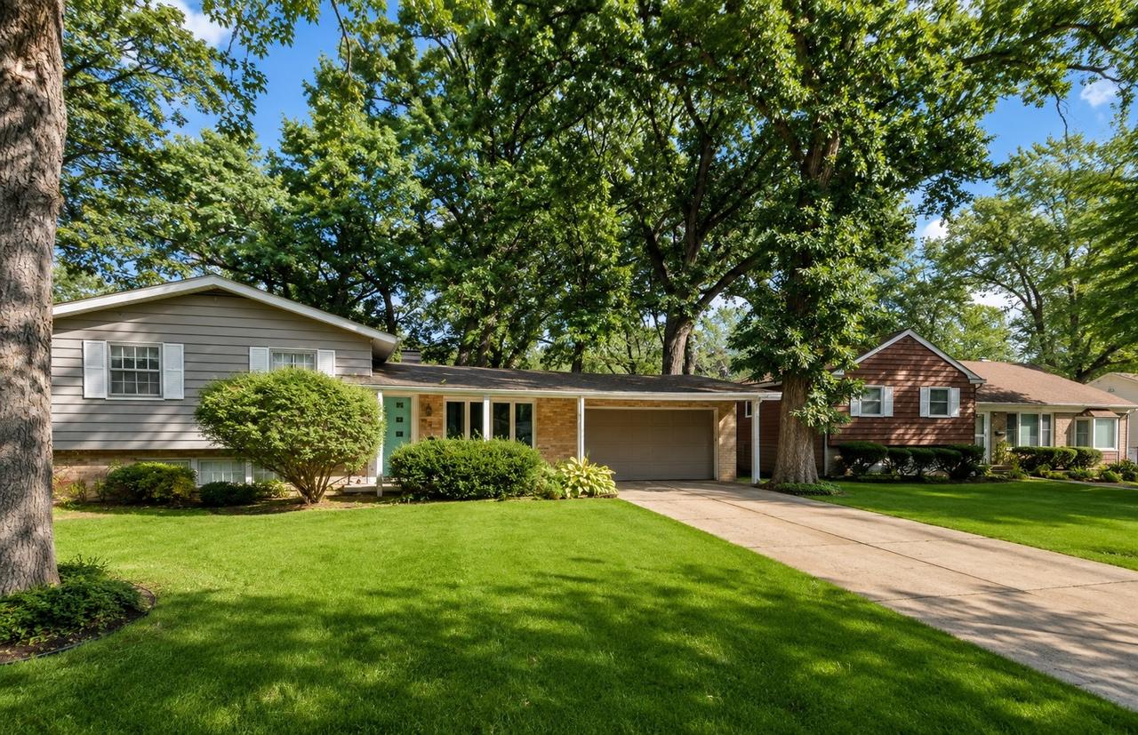 49 Briarcliff Rd., Montgomery, IL 60538