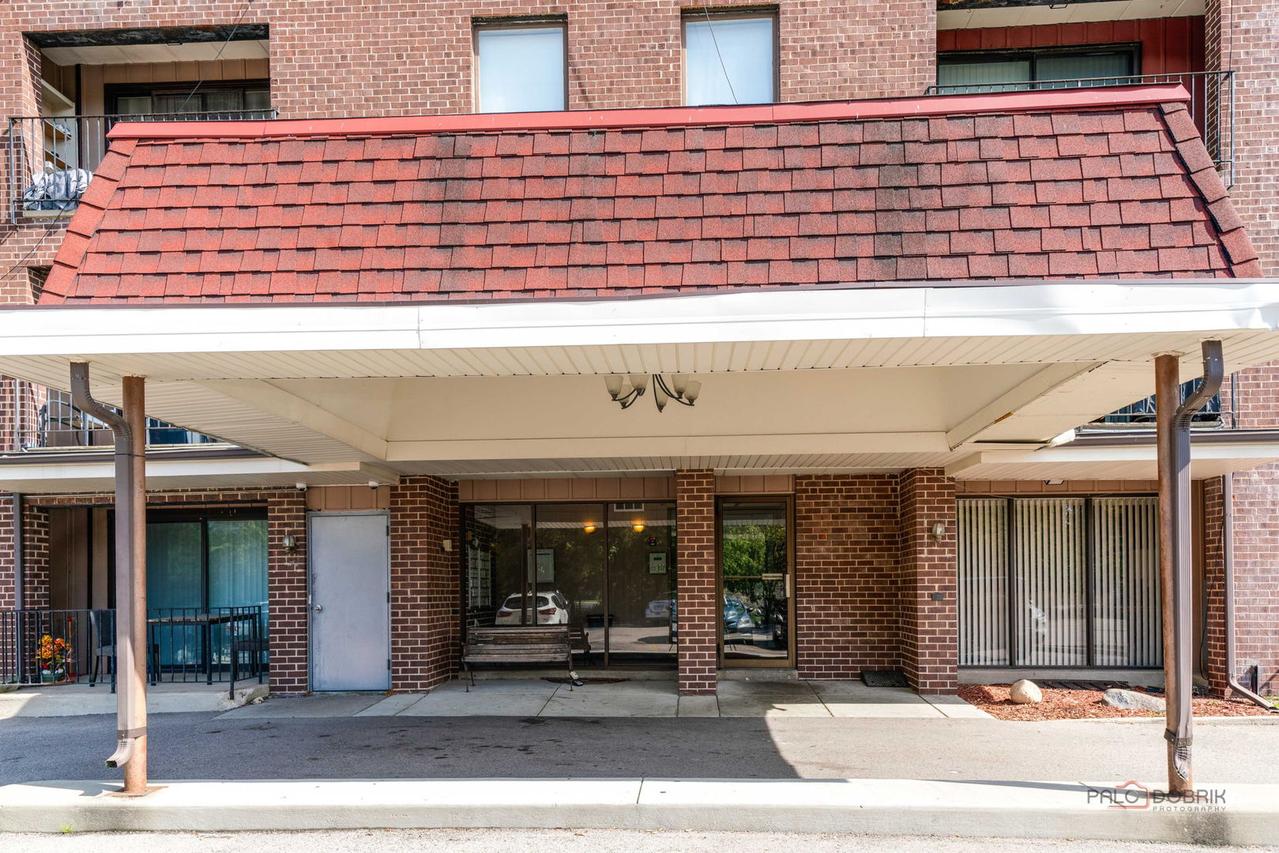 6330 Lincoln Ave. #2A, Morton Grove, IL 60053
