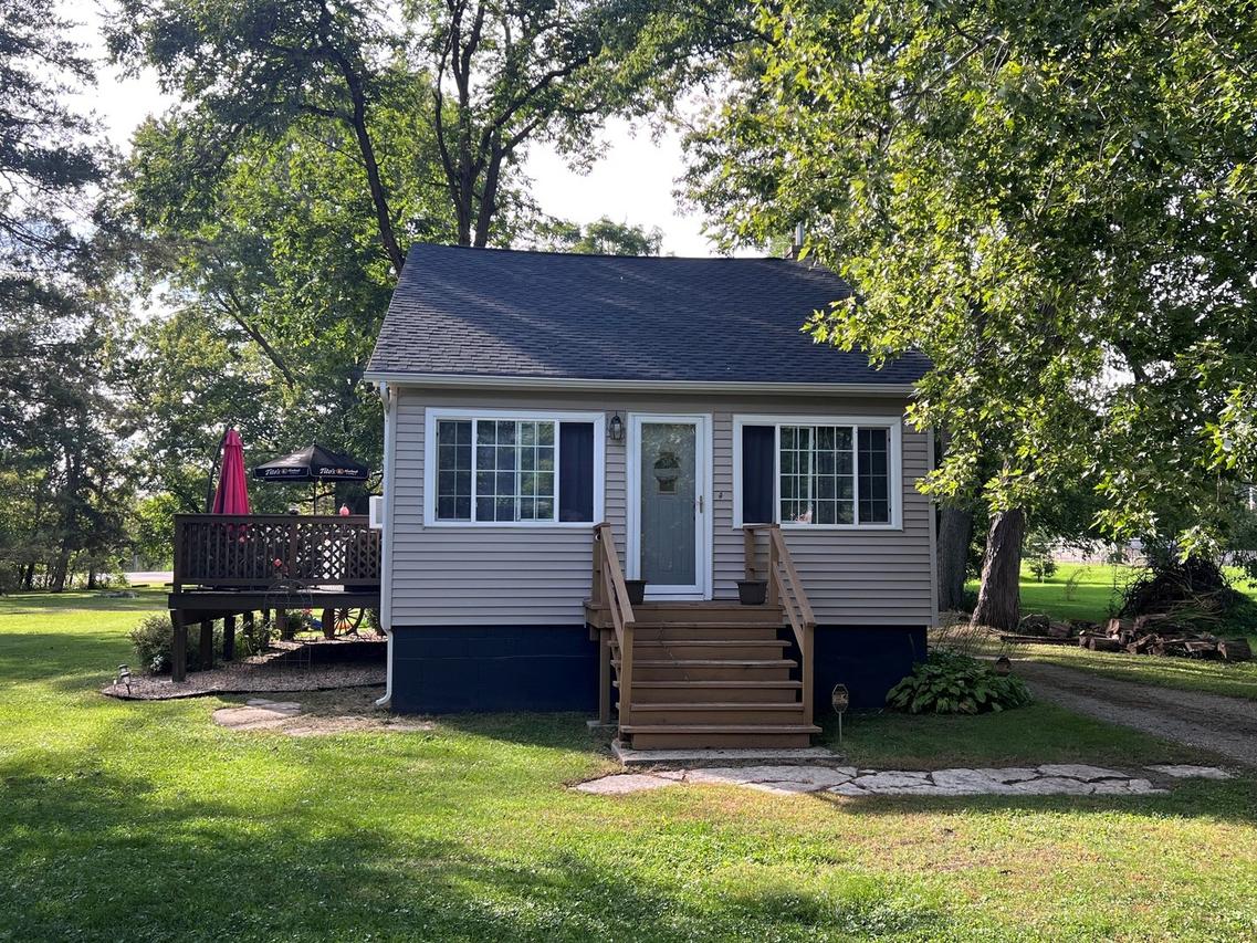1701 W Low Ave., Mchenry, IL 60050