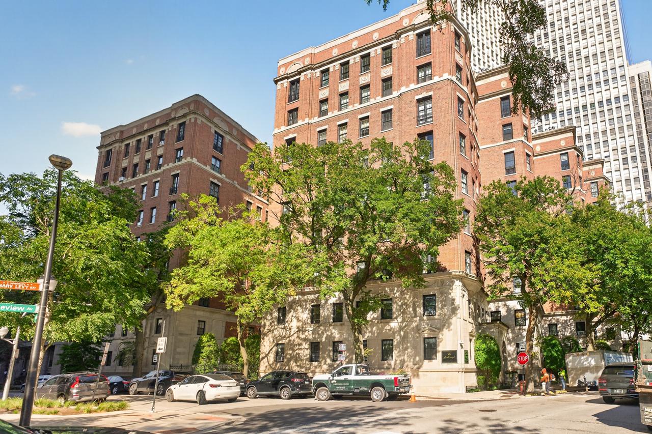 400 W Deming Pl. #3H, Chicago, IL 60614