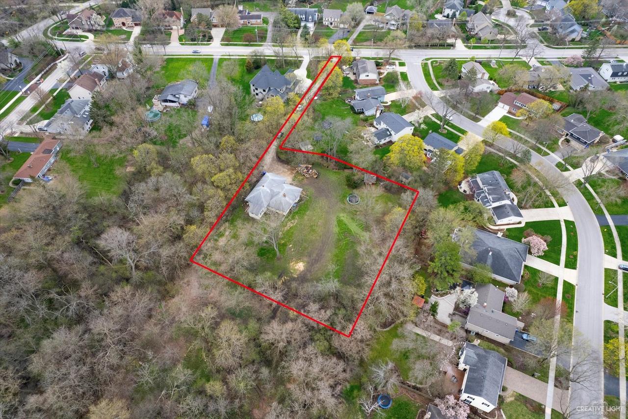 1601 W Wiesbrook Rd., Wheaton, IL 60189