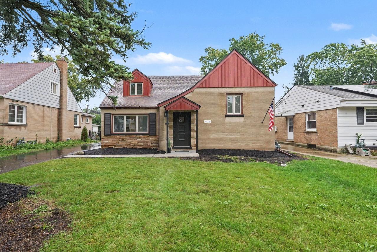 107 S Hi Lusi Ave., Mount Prospect, IL 60056